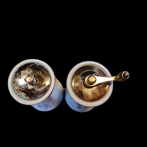 American Rose Salt & Pepper Mill - Picture 2 of 3